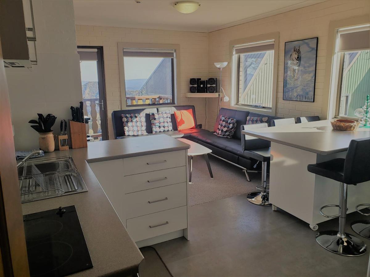 Enzian Hotel Mt Buller Mount Buller Bagian luar foto