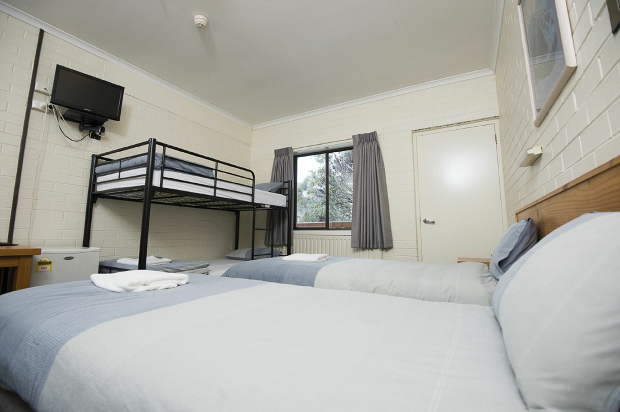 Enzian Hotel Mt Buller Mount Buller Bagian luar foto