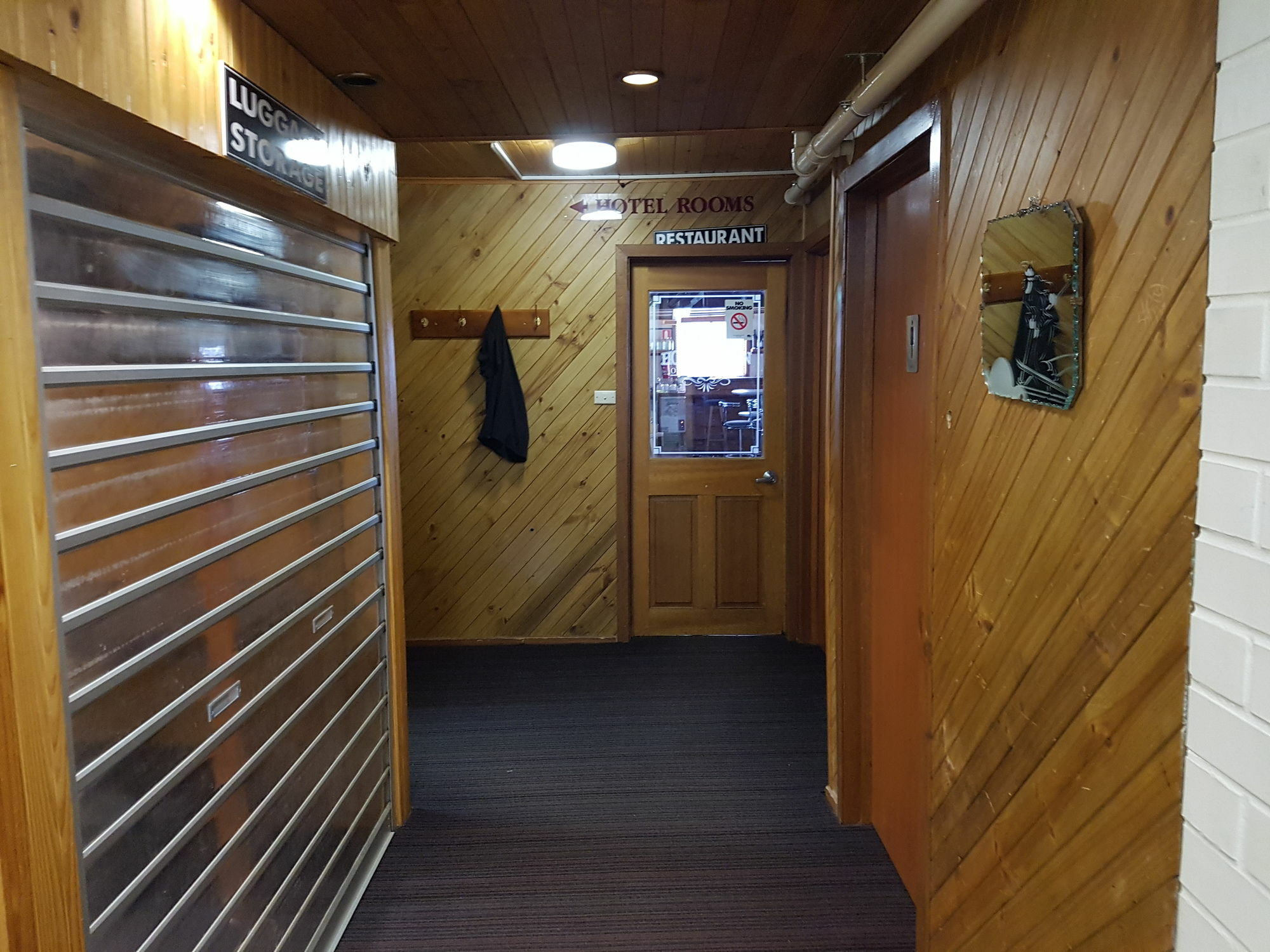 Enzian Hotel Mt Buller Mount Buller Bagian luar foto